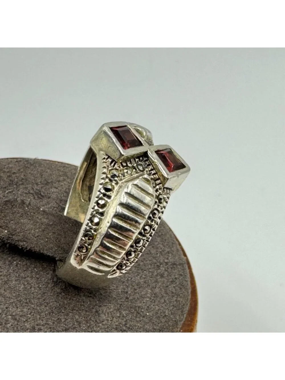 Garnet & Marcasite Bezel Set Textured Ring Sterling Silver 925 Size 7.75